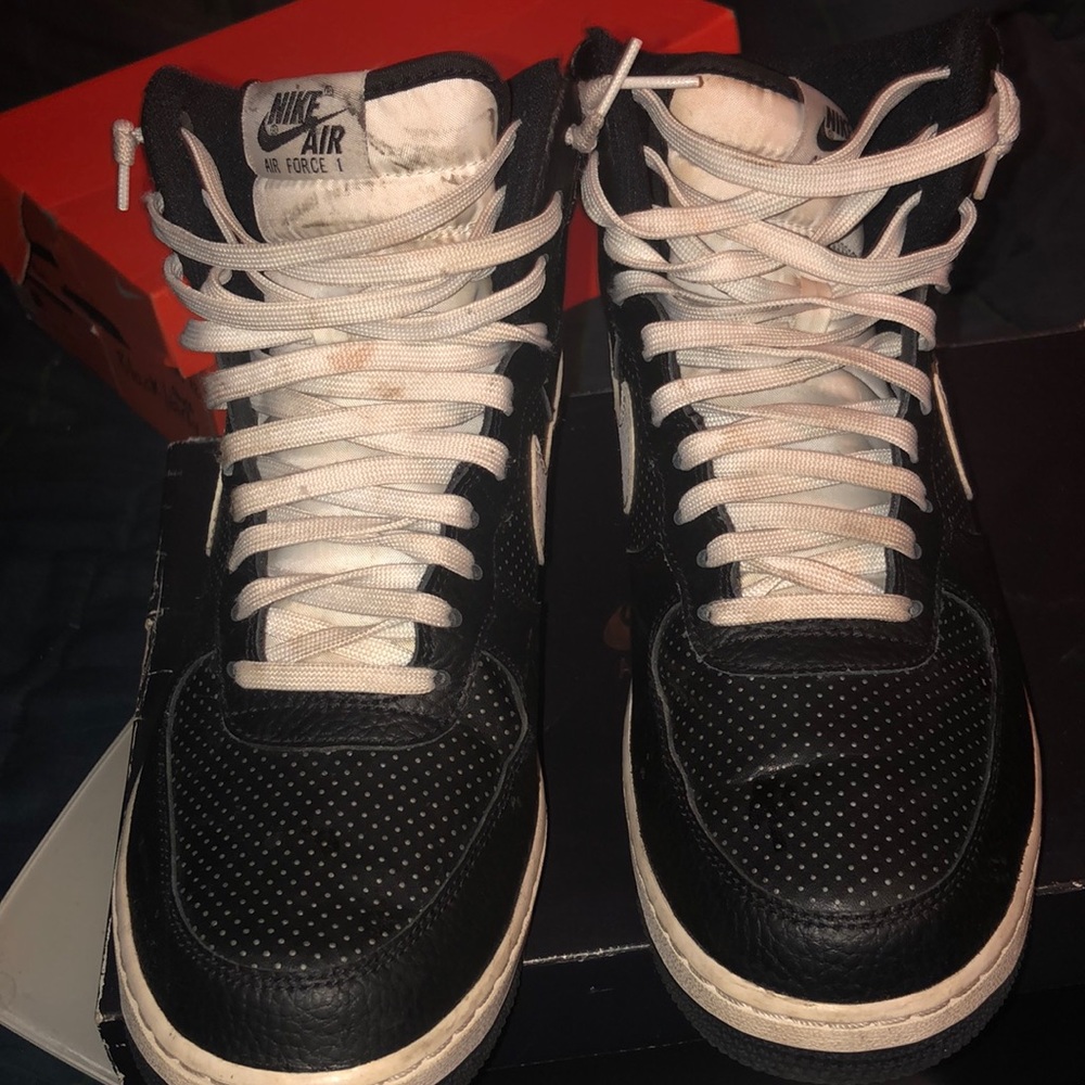 NIKE AF-1 Black and White Size 8.5 MENS